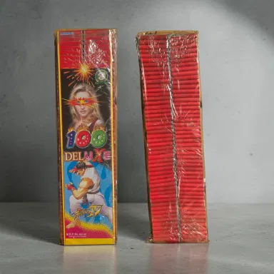 100 Deluxe Crackers